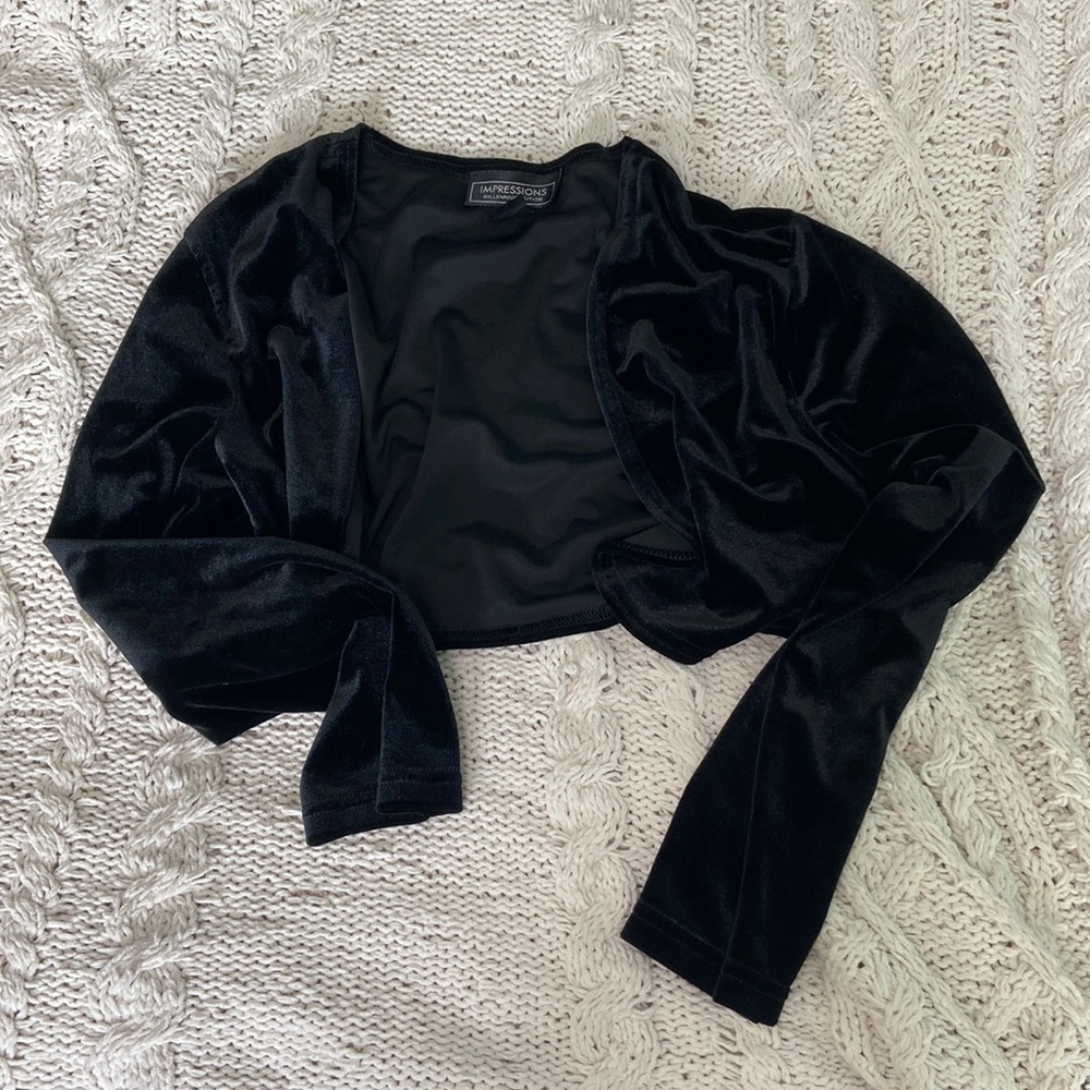 black shawl